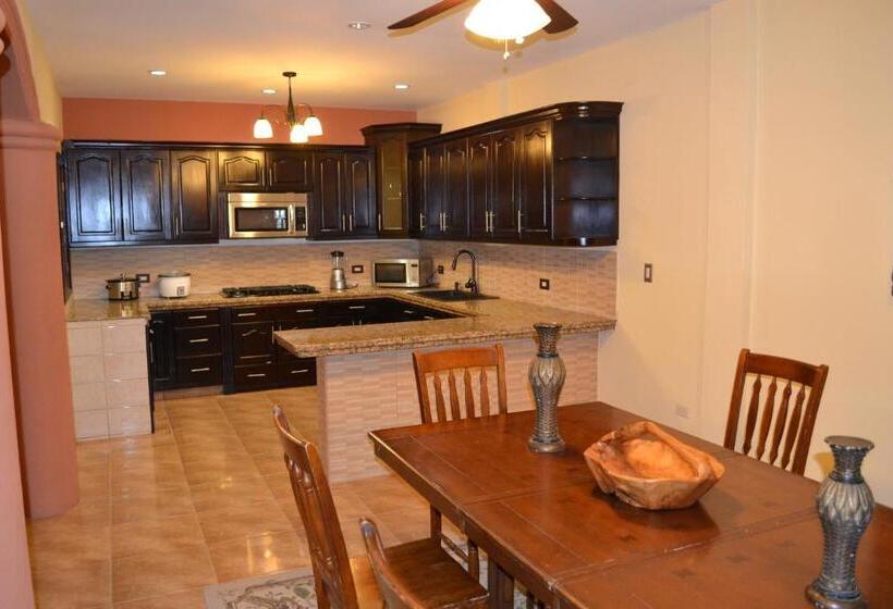 هتل Guardabarranco