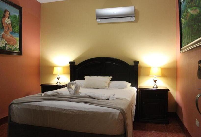 هتل Guardabarranco