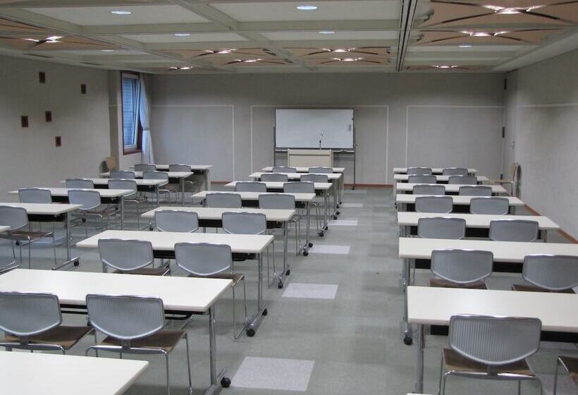 Hotelli Kusatsu Green Park Palace