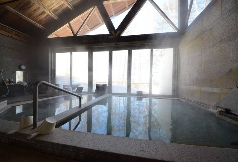 Hotelli Kusatsu Green Park Palace