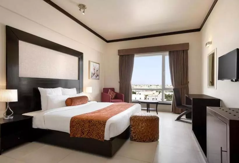 ホテル Ramada By Wyndham Karachi Creek