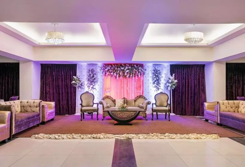 ホテル Ramada By Wyndham Karachi Creek