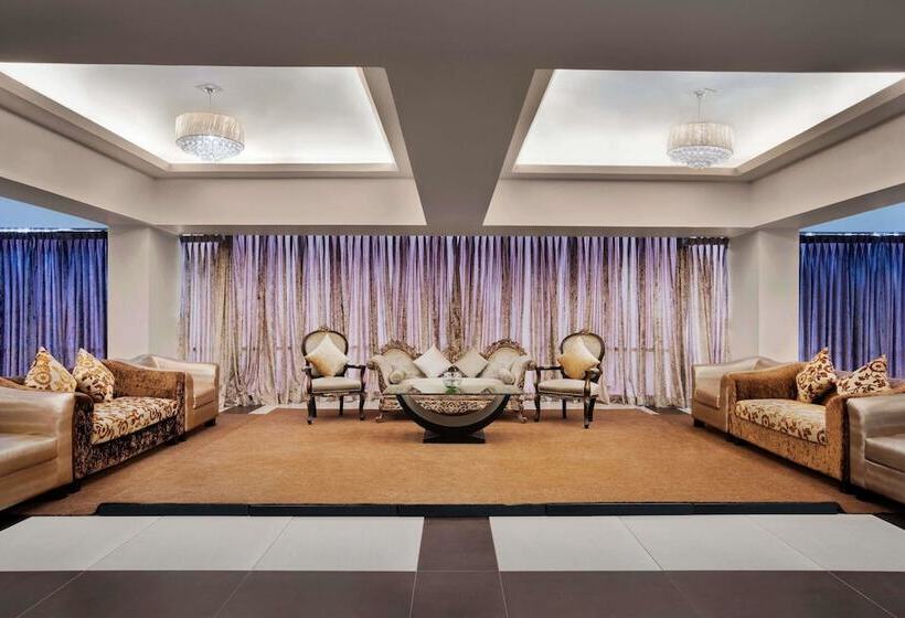 هتل Ramada By Wyndham Karachi Creek