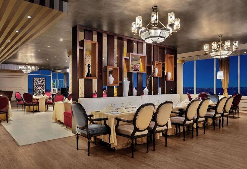 هتل Ramada By Wyndham Karachi Creek