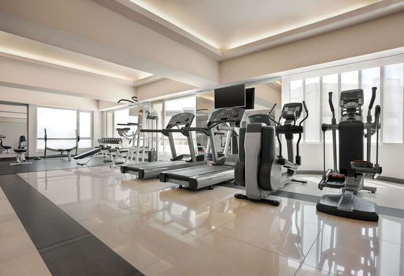 هتل Ramada By Wyndham Karachi Creek