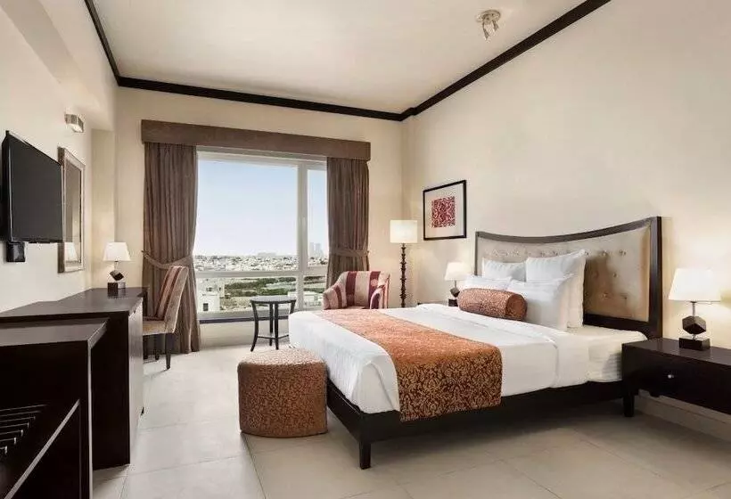 ホテル Ramada By Wyndham Karachi Creek