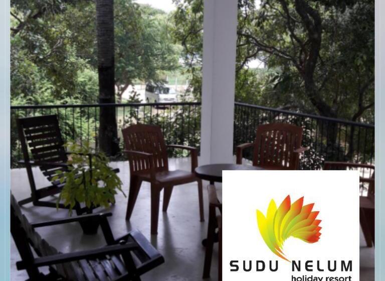 هتل Sudunelum Holiday Resort