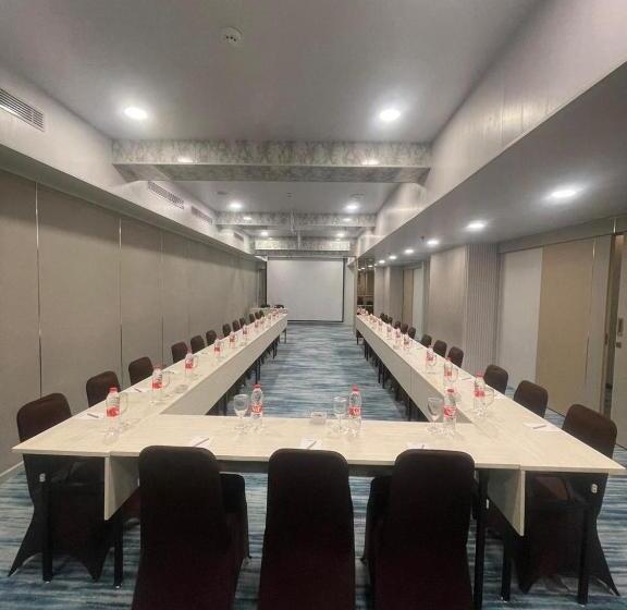 Unisi Hotel Malioboro Jogja Syariah