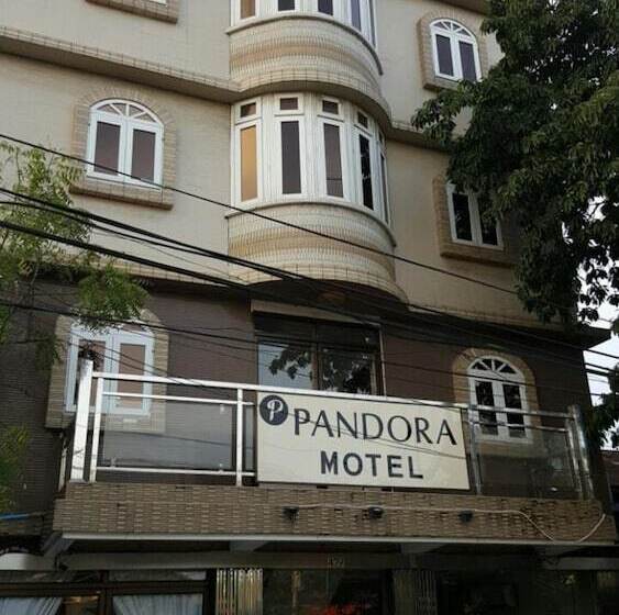 Pandora Motel