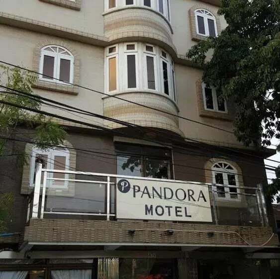 Pandora Motel