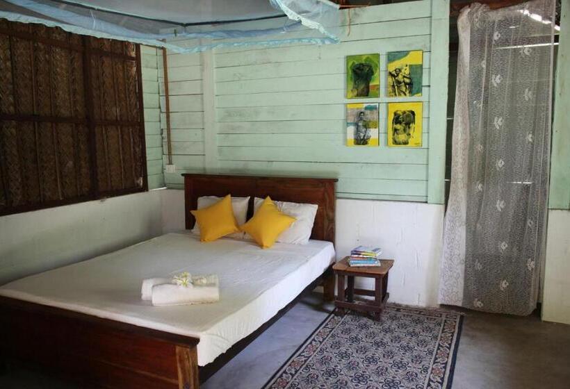 هاستل Sun Wind Beach Kalpitiya Kite Resort