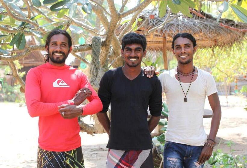 هاستل Sun Wind Beach Kalpitiya Kite Resort