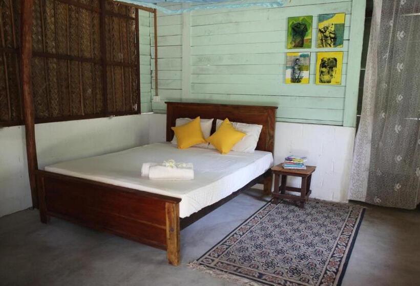 هاستل Sun Wind Beach Kalpitiya Kite Resort