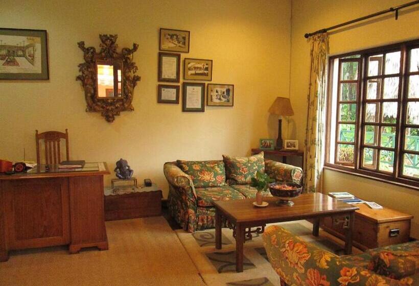 تختخواب و صبحانه 12 Fleetwood