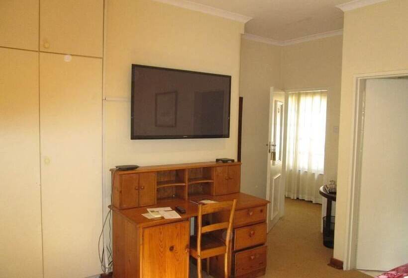 تختخواب و صبحانه 12 Fleetwood