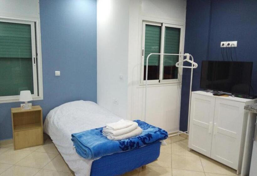 Bed and Breakfast Studios Taha