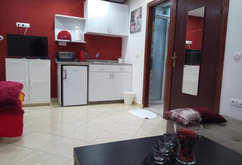 Bed and Breakfast Studios Taha