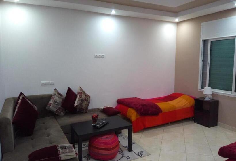 Bed and Breakfast Studios Taha