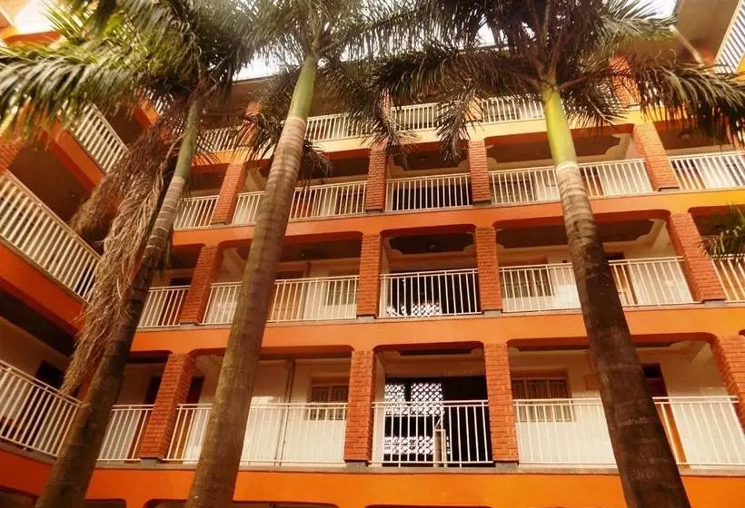 Palm Springs Hotel Masaka