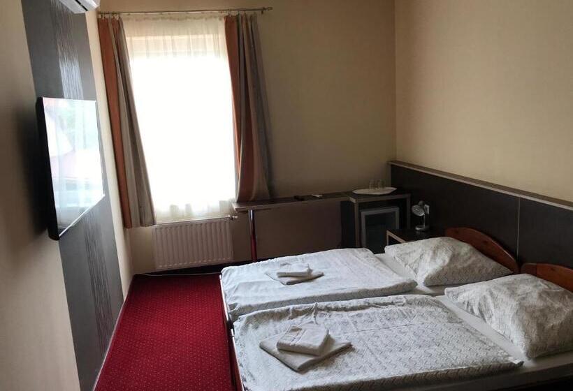 민박 Aranytál Panzió