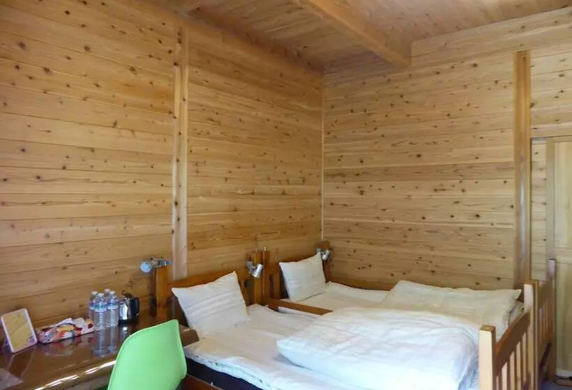 Aamiaismajoitus (B&B) Pension Blue Drop