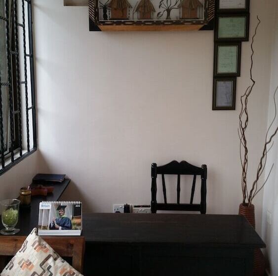 Bed and Breakfast Raha Leo Inn