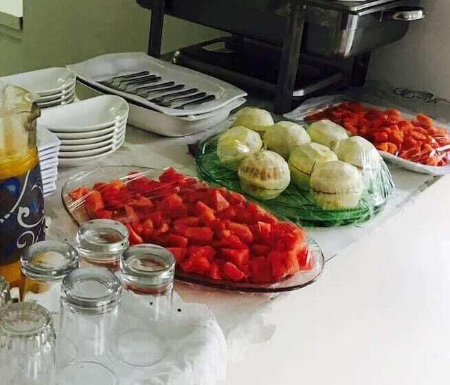 Bed and Breakfast Raha Leo Inn