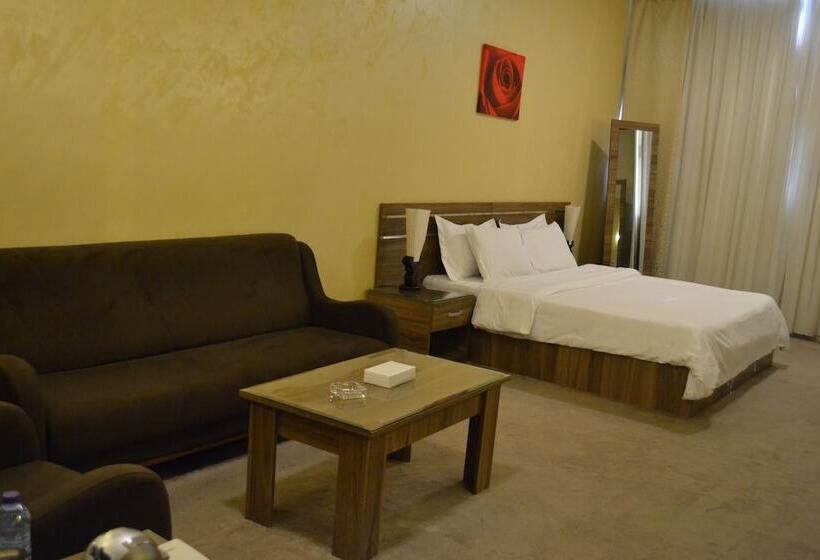 酒店 Platinum The First