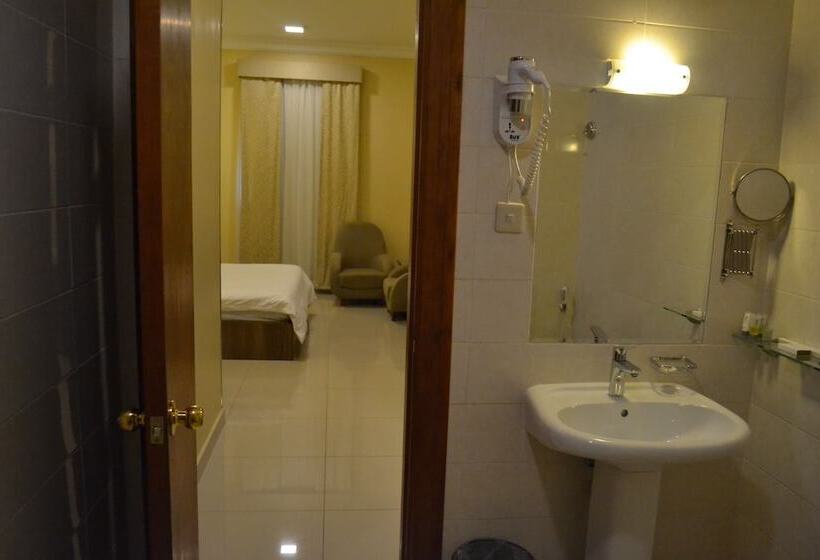 酒店 Platinum The First