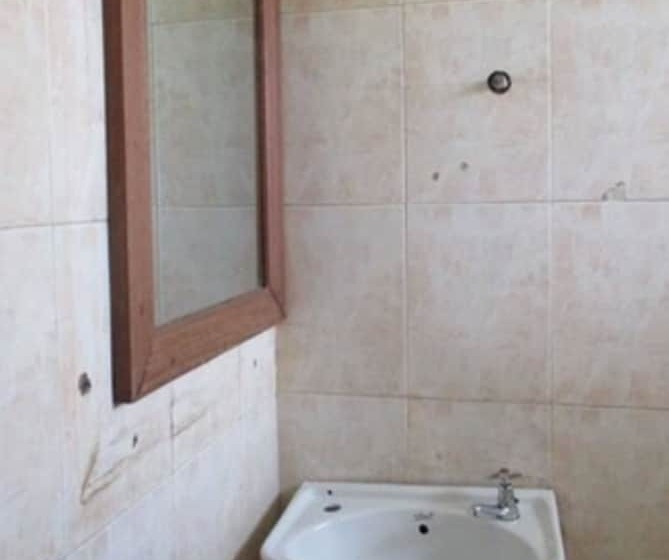 هتل Stadium Holiday Inn Mombasa