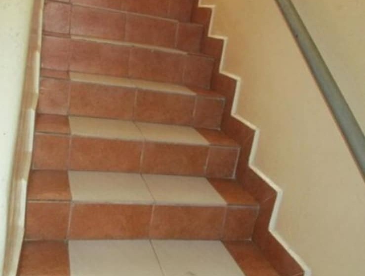 هتل Stadium Holiday Inn Mombasa