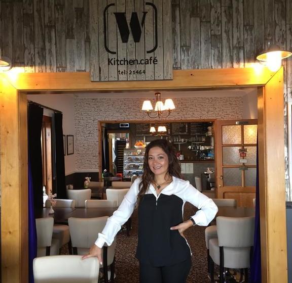 Szálloda The Waterfront Boutique