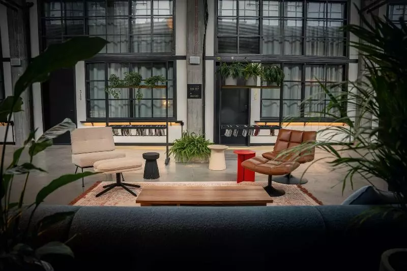 هتل Montownia Lofts & Experience