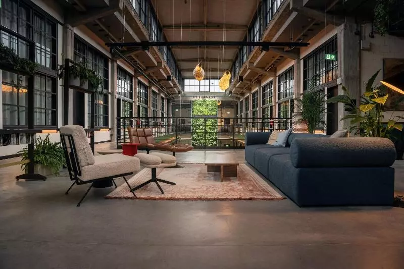 هتل Montownia Lofts & Experience