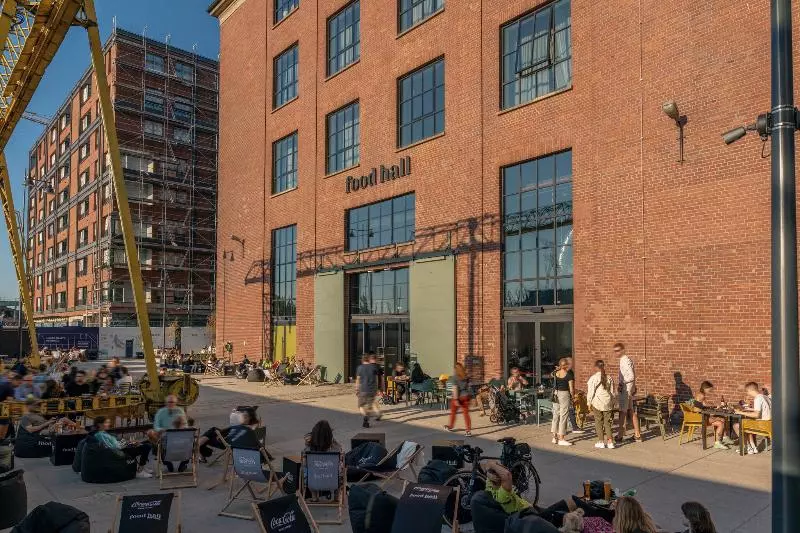 هتل Montownia Lofts & Experience