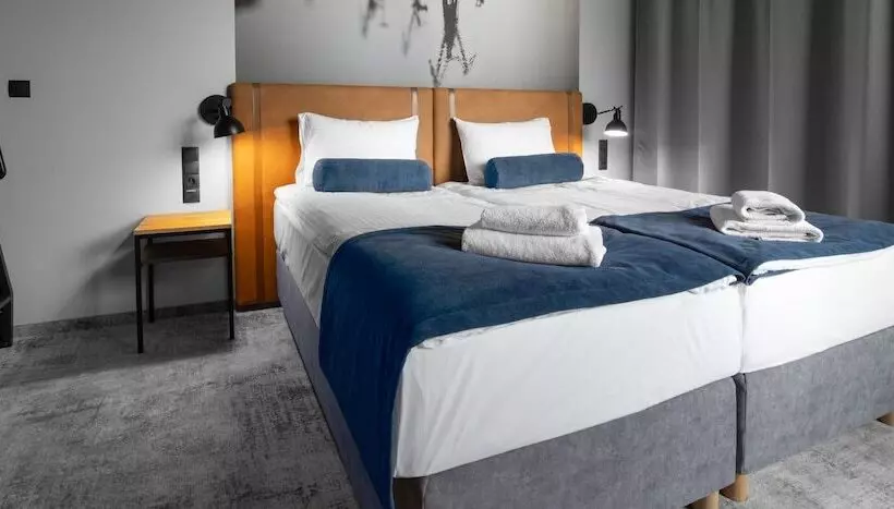 هتل Montownia Lofts & Experience