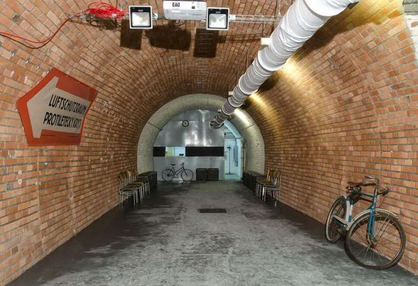 호스텔 10z Bunker