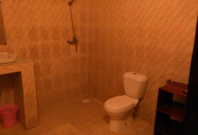 مبيت وإفطار Mama Njoe Lodge