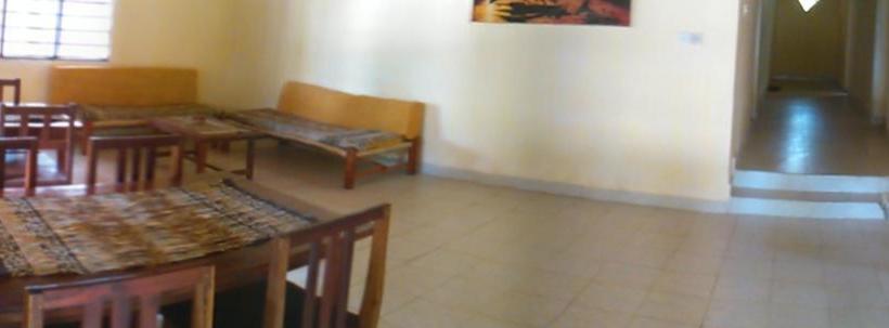 مبيت وإفطار Mama Njoe Lodge