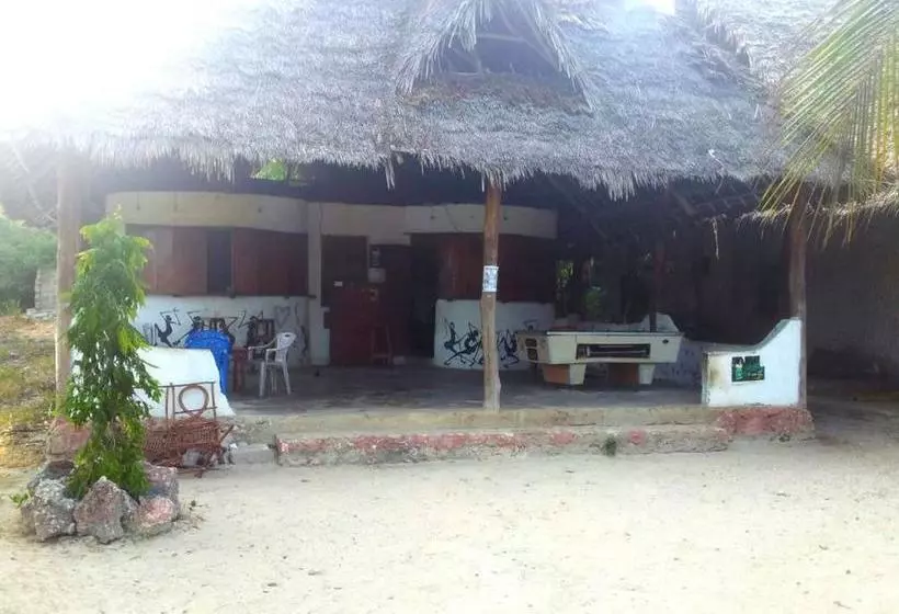 Aamiaismajoitus (B&B) Mama Njoe Lodge
