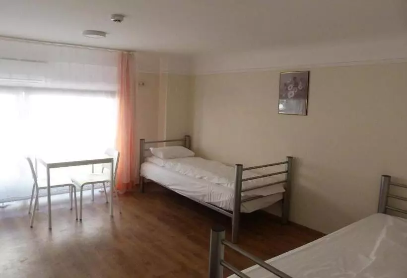 Center Hostel And Guest House