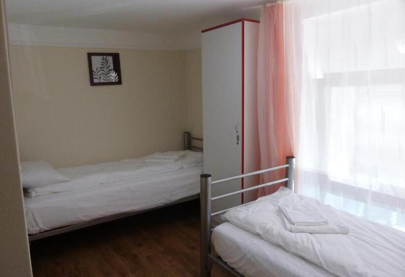 Center Hostel And Guest House