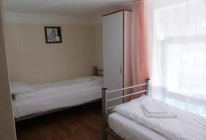 Center Hostel And Guest House