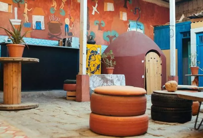 Hostal El Colibri   Hostel