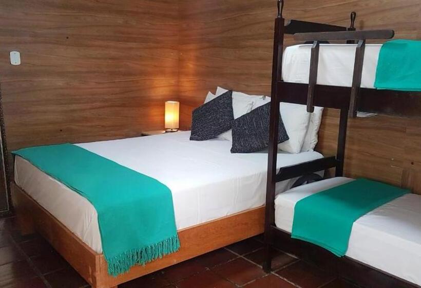 Herberg Marina Dos Anjos Pousada