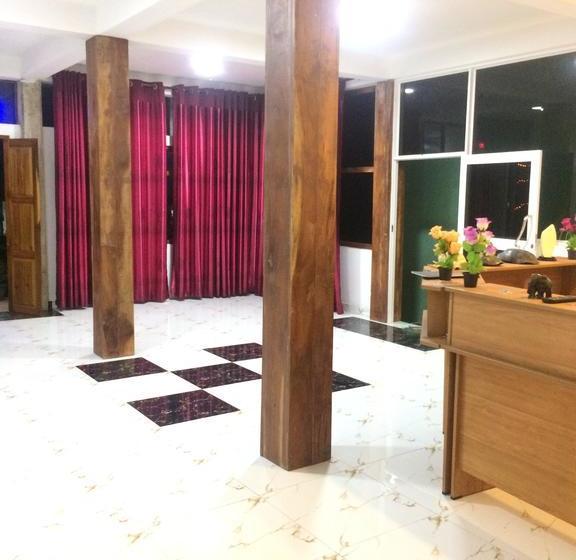 ホテル Athina & Restaurant