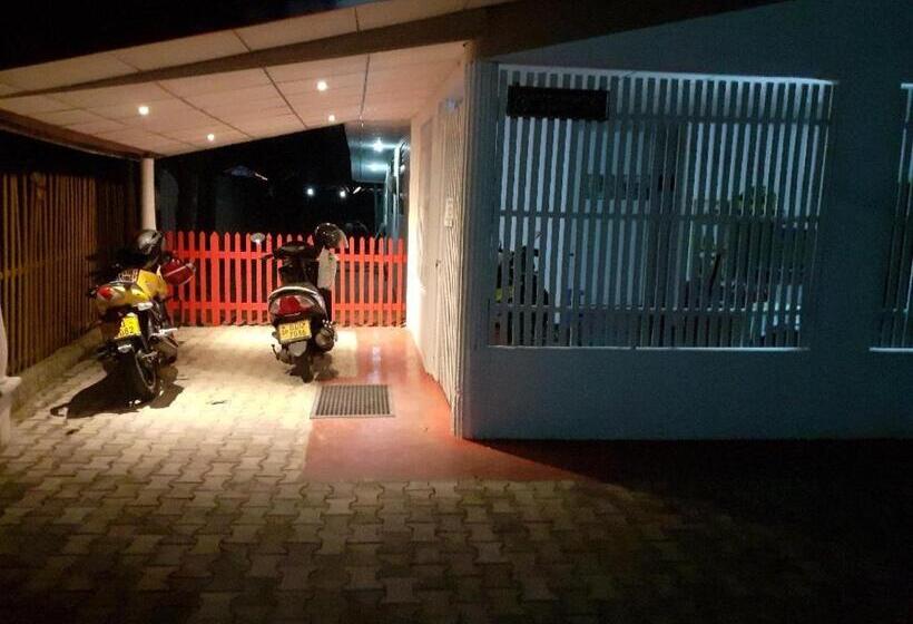 בית מלון כפרי Fort Sea View