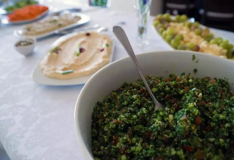 هتل Taybeh Golden