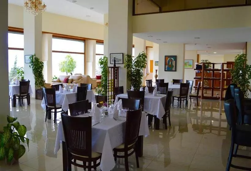 هتل Taybeh Golden