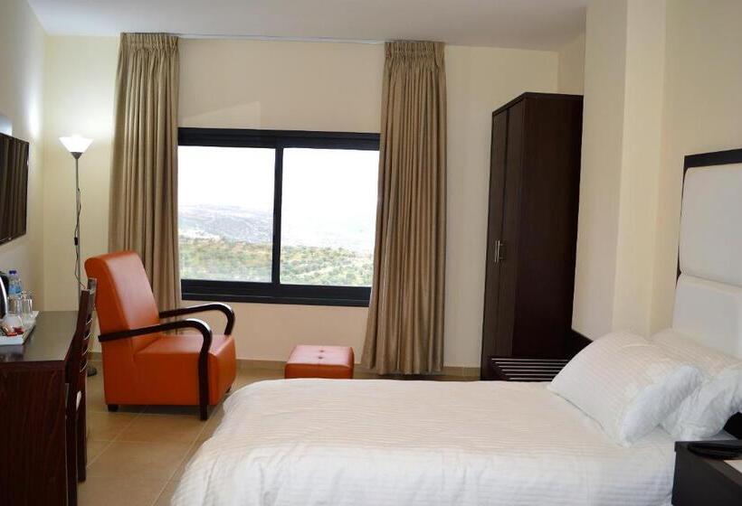 هتل Taybeh Golden